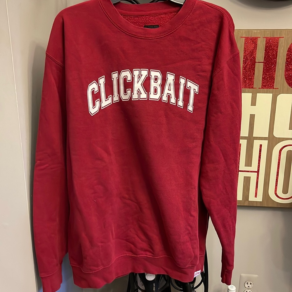 Clickbait Crimson Sweatshirt Size L
